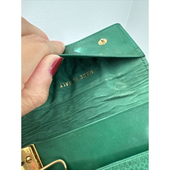 Chanel Green Caviar Logo Key Holder - Picture 12 of 13